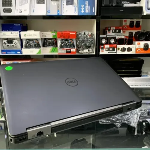 DELL 5540 I3 4EM