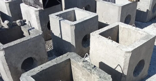 Avaloirs et regard en béton armé بلوعات من الخرسانة المسلحة