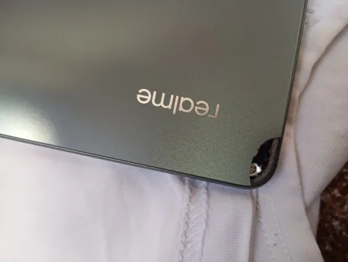 Realmi C67
