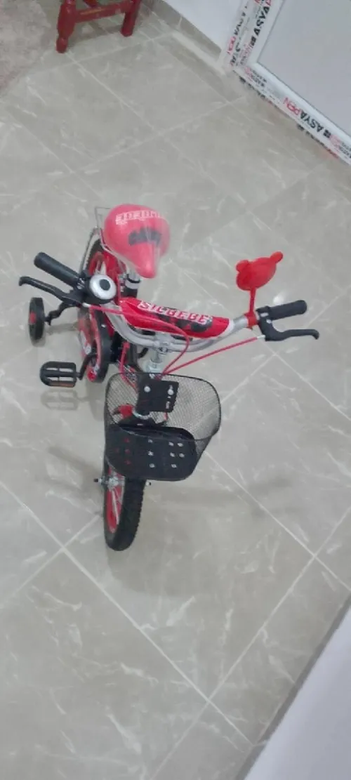 Velo BMX 12 pouce Marque SILBEBE couleur rouge et noir  