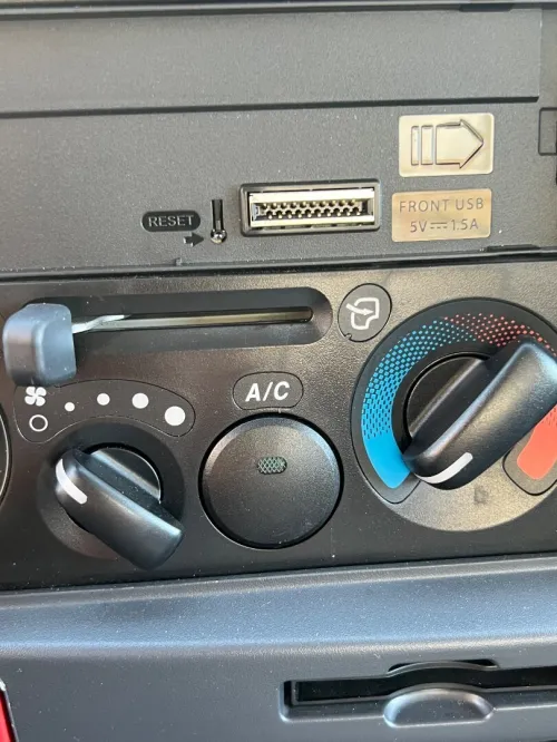 Isuzu npr Isuzu 5vites 