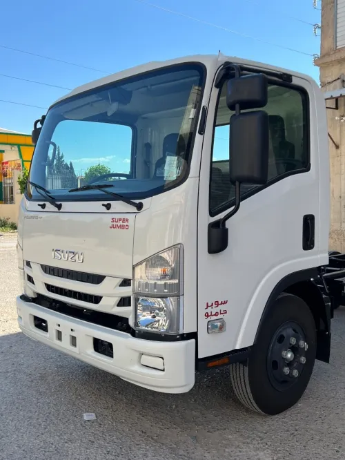 Isuzu npr Isuzu 5vites 
