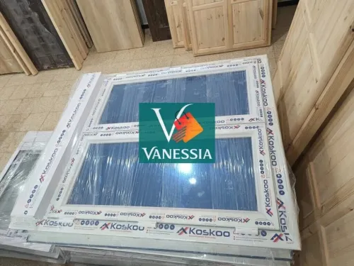 fenêtre ouvrante avec rideau double vitrage profil Kosko Fumé stop soleil isolant