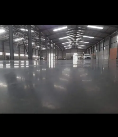Réalisation de une Coulage de la Béton hélicoptére de Sous sol lissé
