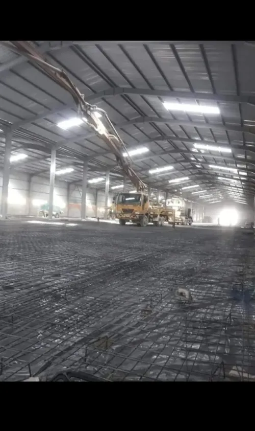 Réalisation de une Coulage de la Béton hélicoptére de Sous sol lissé