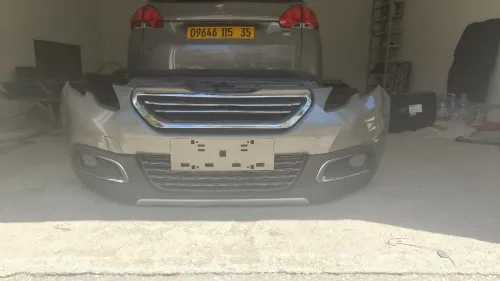 Peugeot 2008 pare-choc phare cache rouille côté chauffeur traverse aluminium