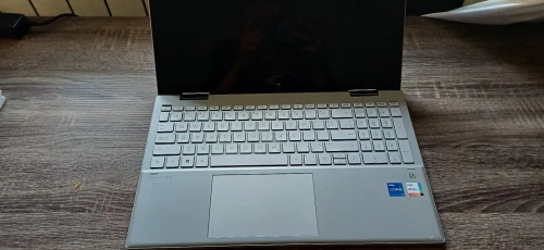 HP pavilion x360 Convertible 15-er - Écran tactile 15.6 " - i7 12ème gen - 1tb