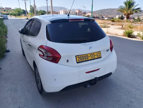 Peugeot 208 2013 Allure