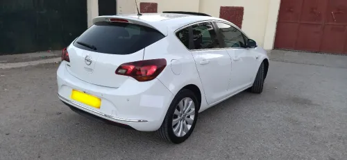 Opel Astra 2017 COSMO