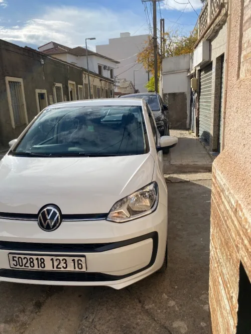 Volkswagen Up 2023 