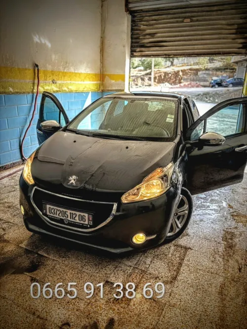 Peugeot 208 2012 Allure