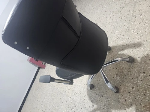 Bureau avec caisson