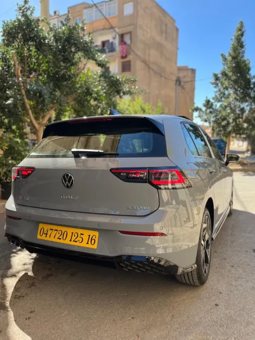 Volkswagen Golf 8 2025 R-Line