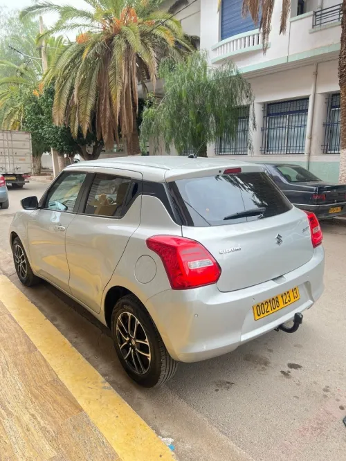 Suzuki Swift 2023 GLX