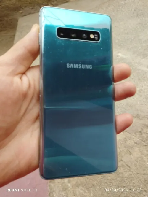 Samsung s10 plus 128g 8g batterie 4100mah فيه زوج طاشات كحولة ومشقوق ملور والقدام  يمشي 10/10💯 
