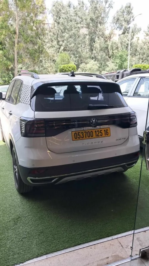 Volkswagen T-Cross 2025 R-line
