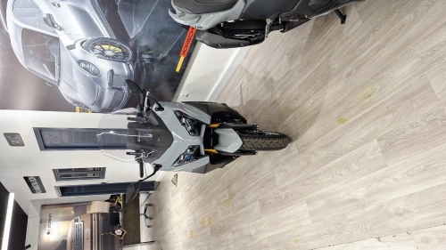 Yamaha T MAX XMAX TECH MAX 2025