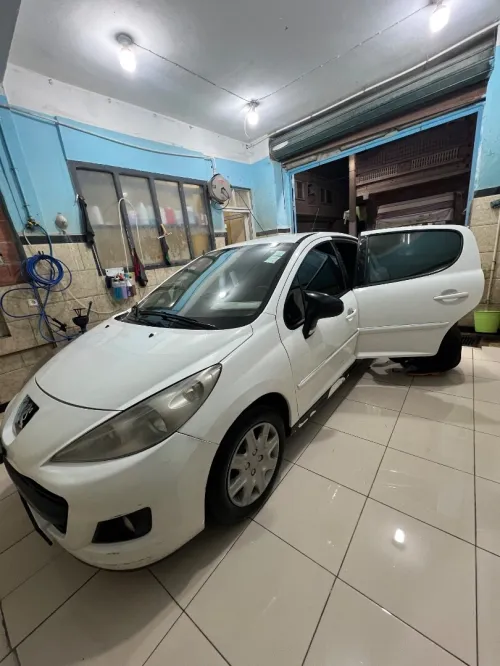 Peugeot 207 2012 