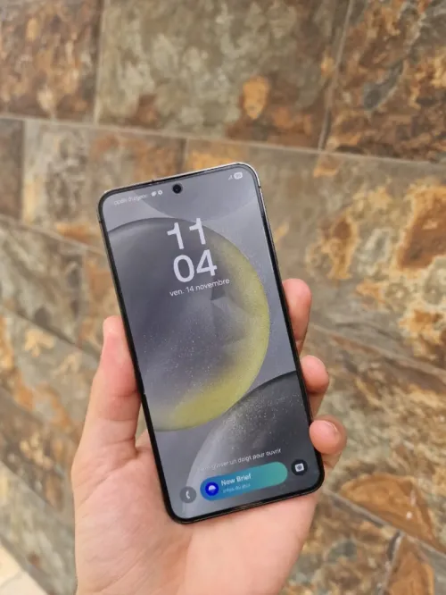 Samsung S24