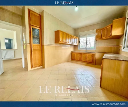 Location Appartement Niveau de villa F4 Alger Hydra
