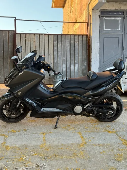 Yamaha Tmax iron 2015