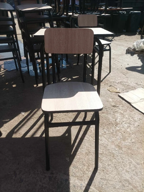 كراسي مدراسية 