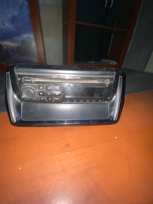 Auto radio poste + console complet Peugeot 