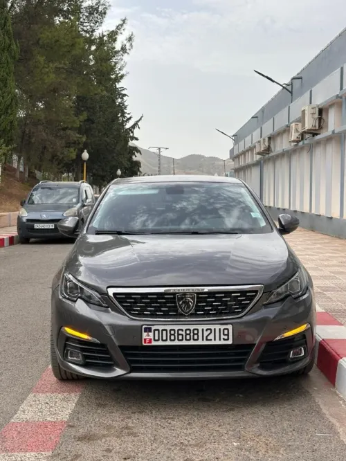 Peugeot 308 2021 