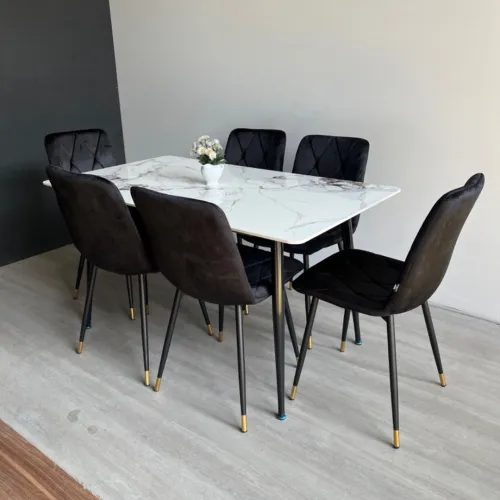Table marbré avec 6 chaises capitonnées 