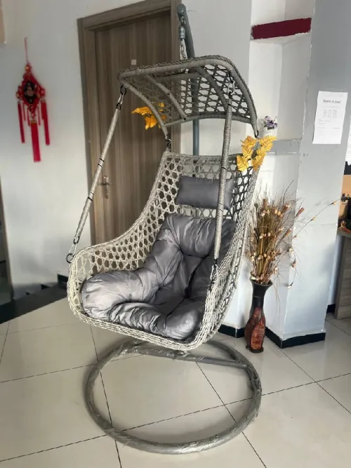 Chaise Balançoire Lotus et d'autres 