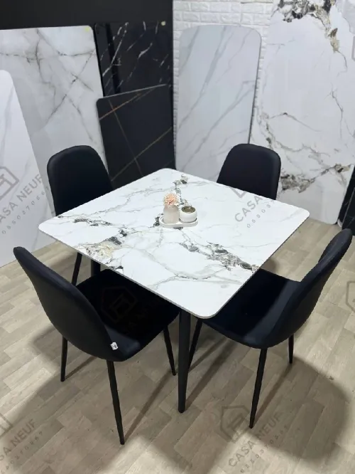 Table carrée 90 sur 90