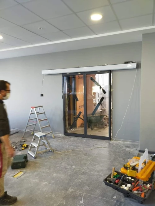 PORTE AUTOMATIQUE COULLISANT 