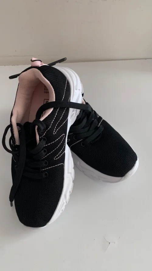 Des baskets pour filles