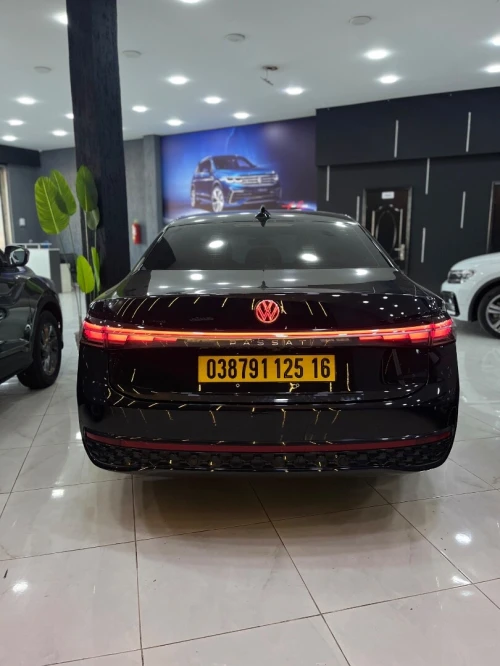 Volkswagen Passat 2025 Pro