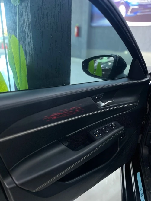Volkswagen Passat 2025 Pro