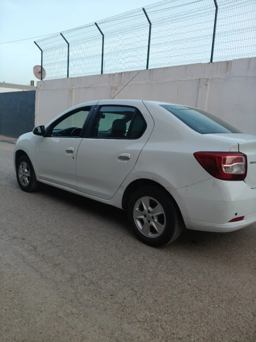 Renault Symbol 2015 Romaine