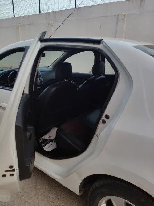 Renault Symbol 2015 Romaine