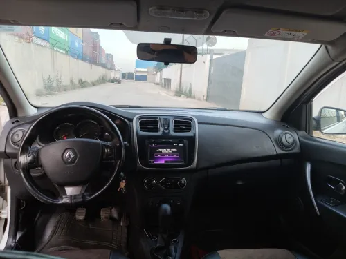 Renault Symbol 2015 Romaine