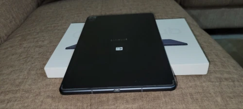Samsung galaxy tab s6 lite jamais utilisé