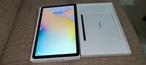 Samsung galaxy tab s6 lite jamais utilisé