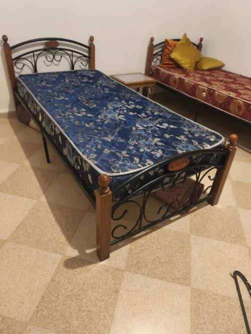 Lot 2 lits 90x190 avec 2 matelas neuf
