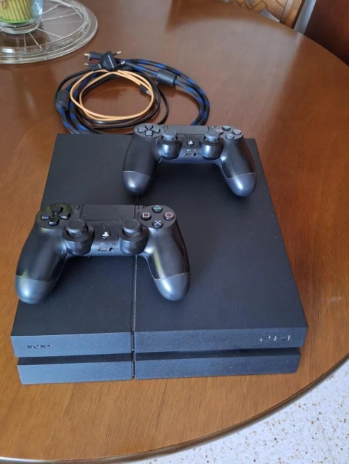 PS4
