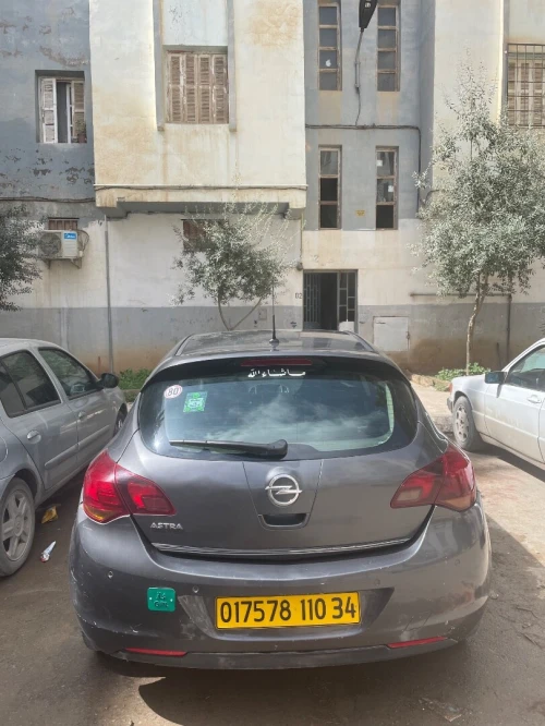 Opel Astra 2010 