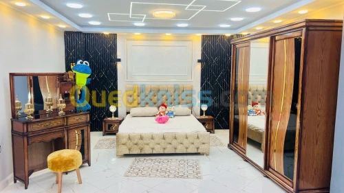 غرف نوم خشب احمر 