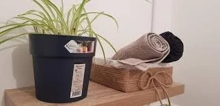 pot de fleur en plastique kamelia 4.1/ 3.5/3.2 /2.9 /2.0 /1.3 / 1.0 L  