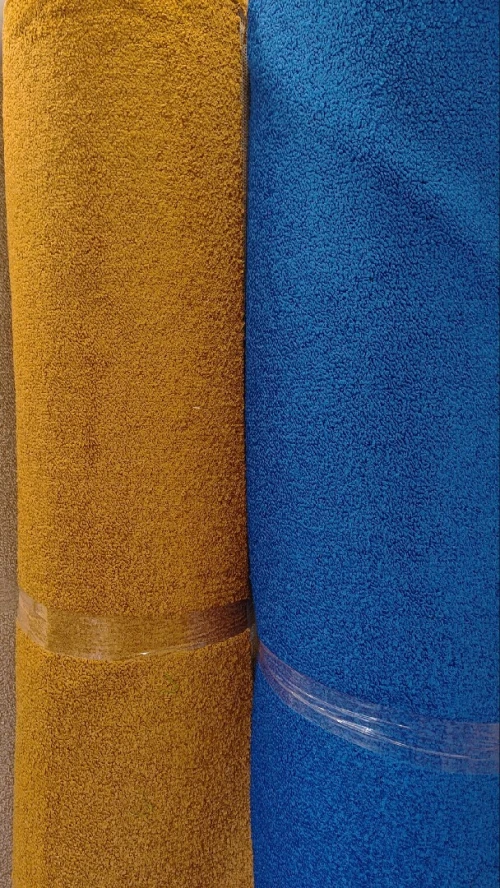 Moquette tapis Marron,bleu, noir,verre, beige,gris