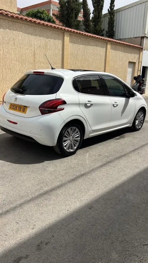 Peugeot 208 2019 Allure Facelift
