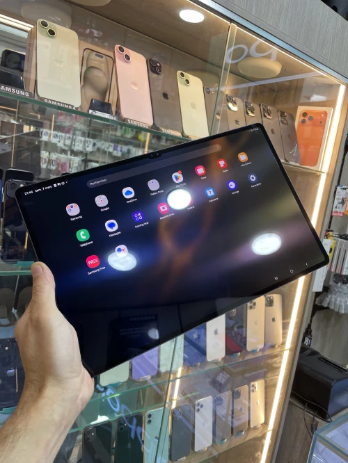 Samsung Galaxy Tab S8 ultra 5G 256GB 12GB RAM 14.6 inch 
