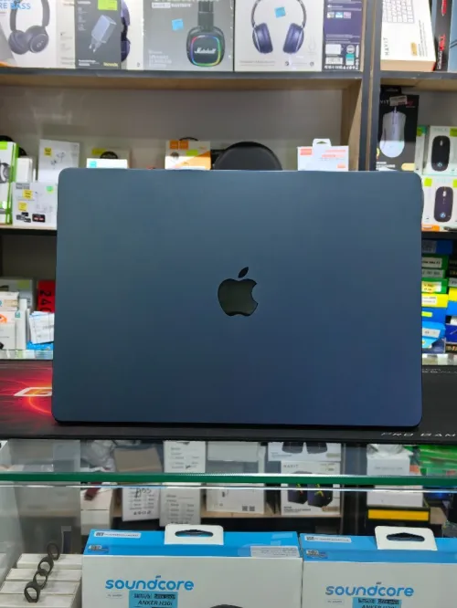 MACBOOK AIR 2025 