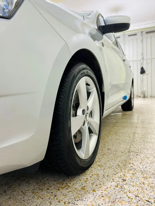 Skoda Rapid 2015 Ambition